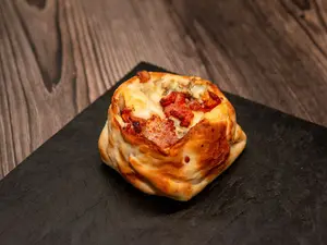 Empanada jamón crudo y roque