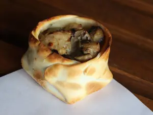 Empanada pollo al champignon