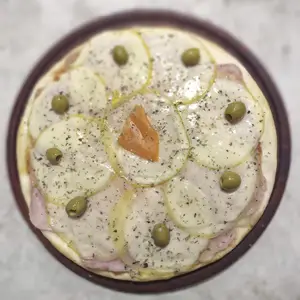 Pizza chica de jamon y provolone