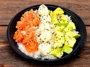 Poke salad baby salmon fresco