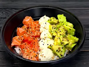Poke salad grande salmon fresco