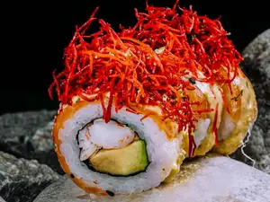Huancaina roll 10 piezas
