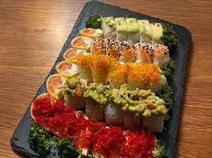 Sushi combinado x 30 piezas