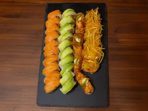 Combinado de salmon y langostino