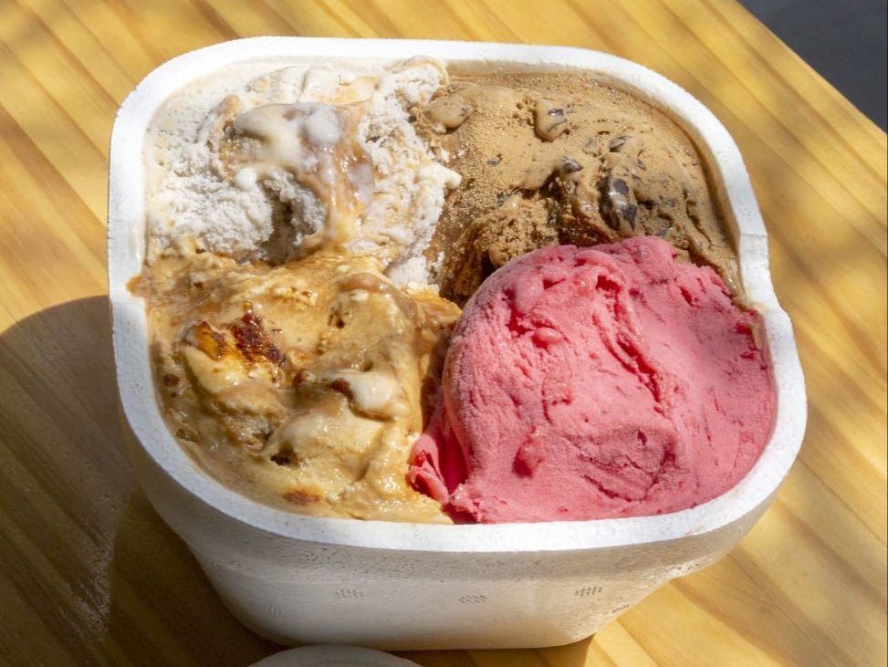 Promo helado 2 kg + 10 vasitos