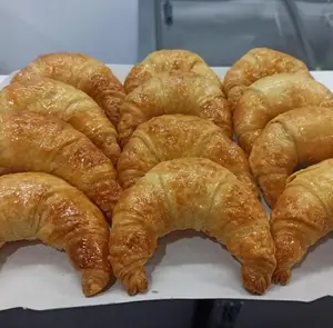 Medialunas de manteca docena