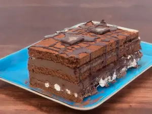 POSTRE SEMI FRÍO DE CHOCOLATE