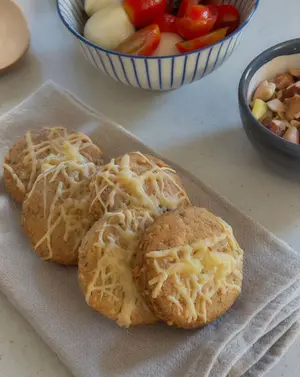 Scones de queso (8 unidades)