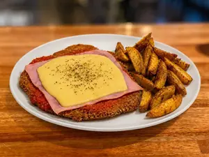 Milanesa de carne napolitana