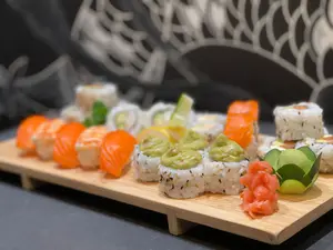 Combinado ume (25 piezzas )