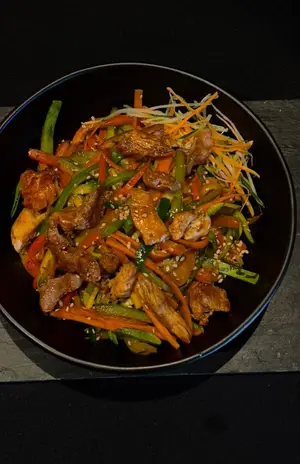 Chop Suey De Pollo
