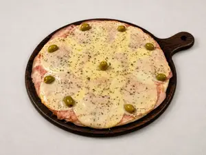 14 - Pizza provolone