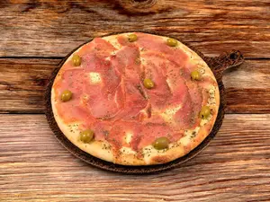 39 - Pizza con jamón crudo