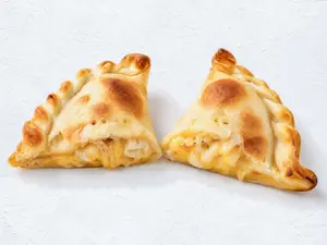 Empanada de cebolla y queso