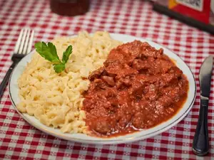 Goulash con spatzle