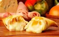 Empanada de jamón y queso