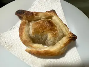 Empanada dulce de membrillo