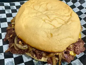Hamburguesa grilled onion
