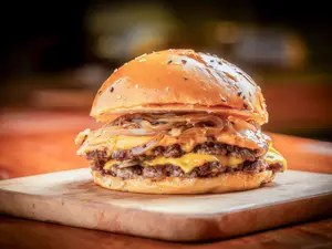 Grilled Onion Doble