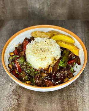 Wok peruano