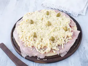 Pizza con provolone