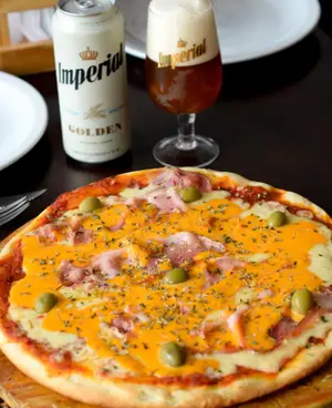 Pizza con roquefort y cebolla