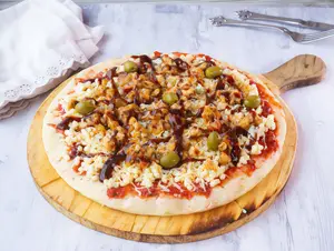 Pizza de pollo con barbacoa