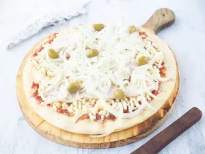 Pizza fugazzeta con panceta