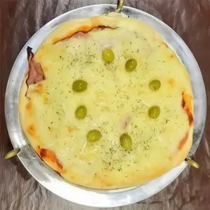 Pizza Muzzarella y Jamón