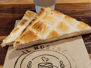 Tostado De Jamón Y Queso