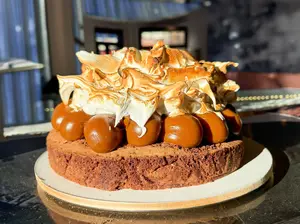 Porcion de torta brownie