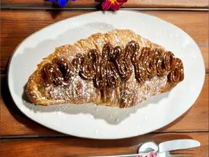 Croissant Dulce De Leche