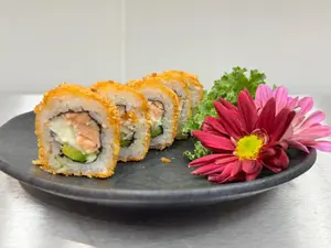 Salmon fried roll