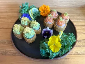 Hot roll especiales 8 piezas