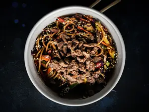Wok de Lomo