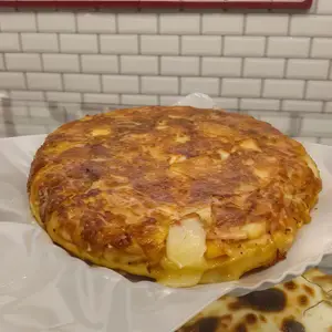 Tortilla de papa con queso