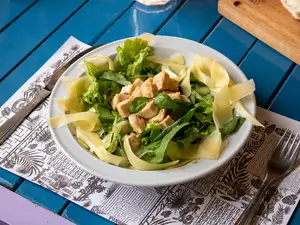 Ensalada Tibia de pollo
