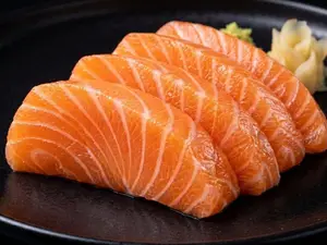 Sashimi de salmón 5u