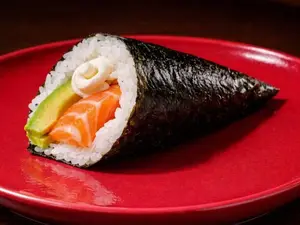 Temaki de salmón