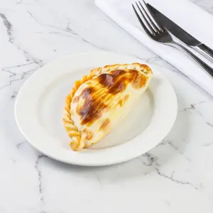Empanada criolla de carne picada a cuchillo