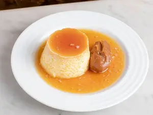 Flan casero con dulce de leche