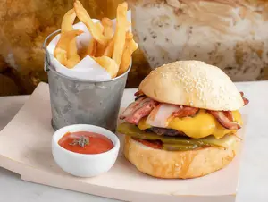 Hamburguesa Completa De Ojo De Bife