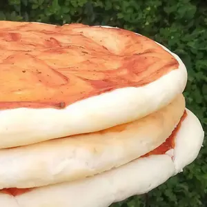 Pre pizza grande  con tomate