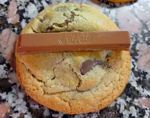 Kitkat cookie rellena
