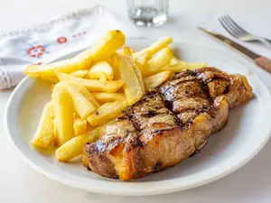 Bife de chorizo con guarnición