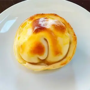 Empanada de queso y cebolla