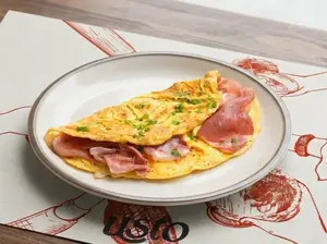 Omelette de jamón y queso