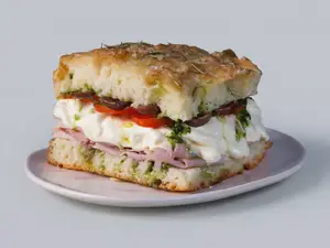 Media Focaccia Napoli