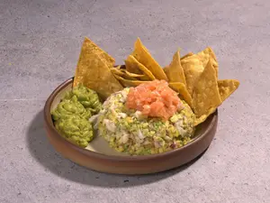 Nachos Sake Tartar - sin gluten