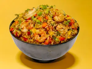 Chao fan saltado con camarones